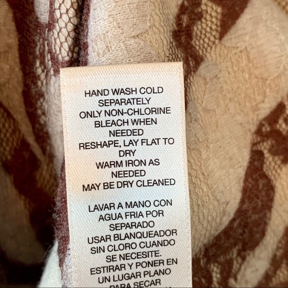 CHICO’S Zebra Print Lace Overlay Cardigan/Jacket - Picture 8 of 8